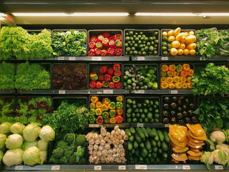 Бакалія та продукти харчування